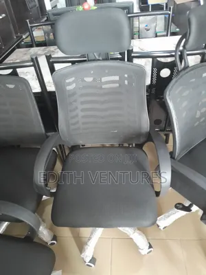 Sightseer Swivel Chair