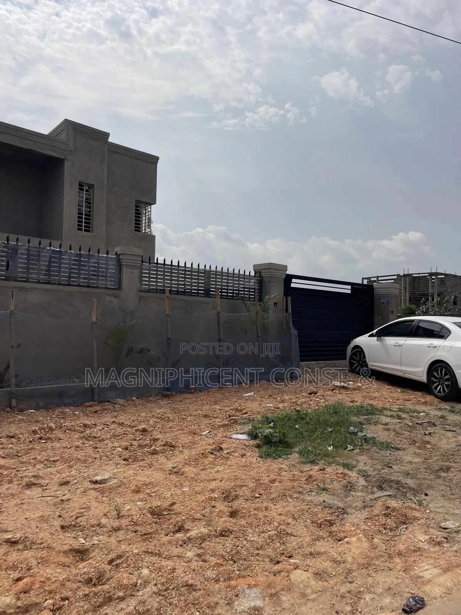 4bdrm Duplex in Lakeside Estates, Ashaley Botwe for sale