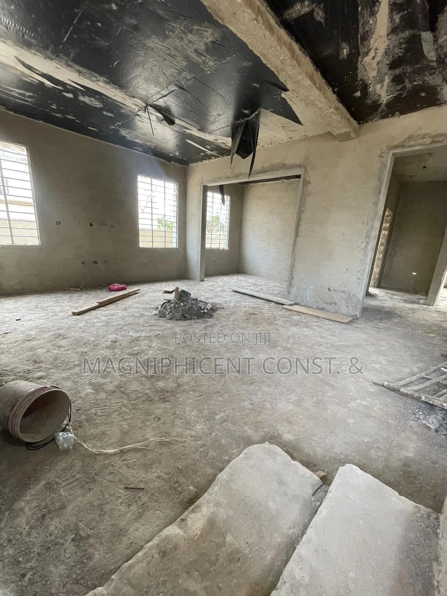 4bdrm Duplex in Lakeside Estates, Ashaley Botwe for sale