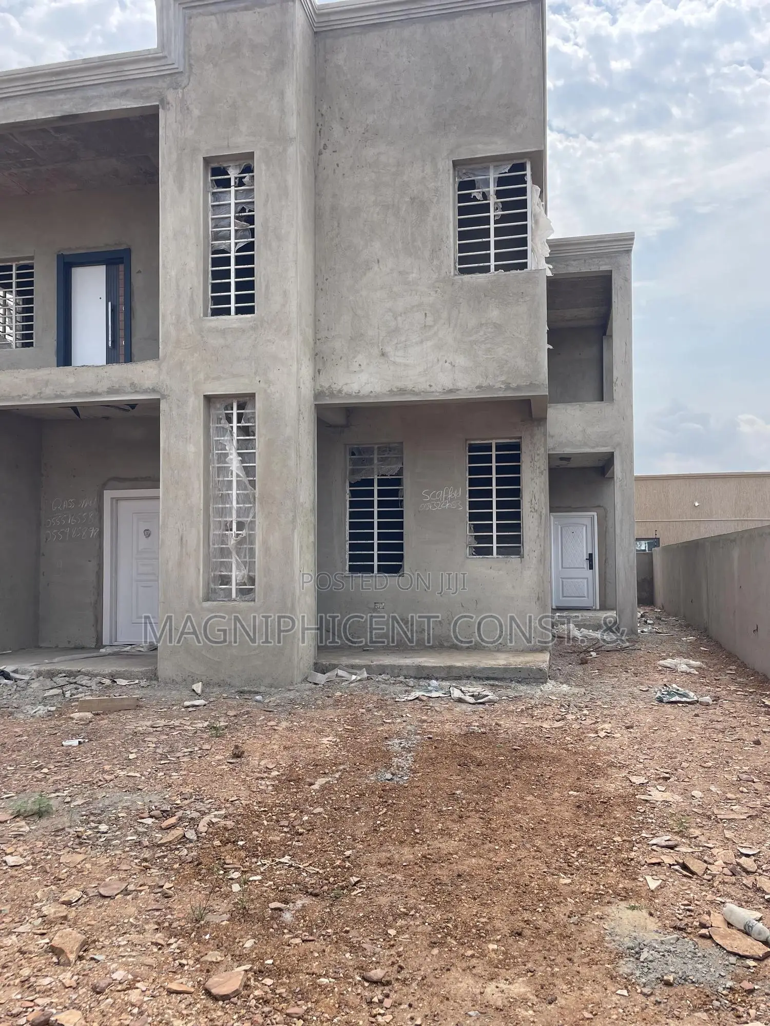 4bdrm Duplex in Lakeside Estates, Ashaley Botwe for sale