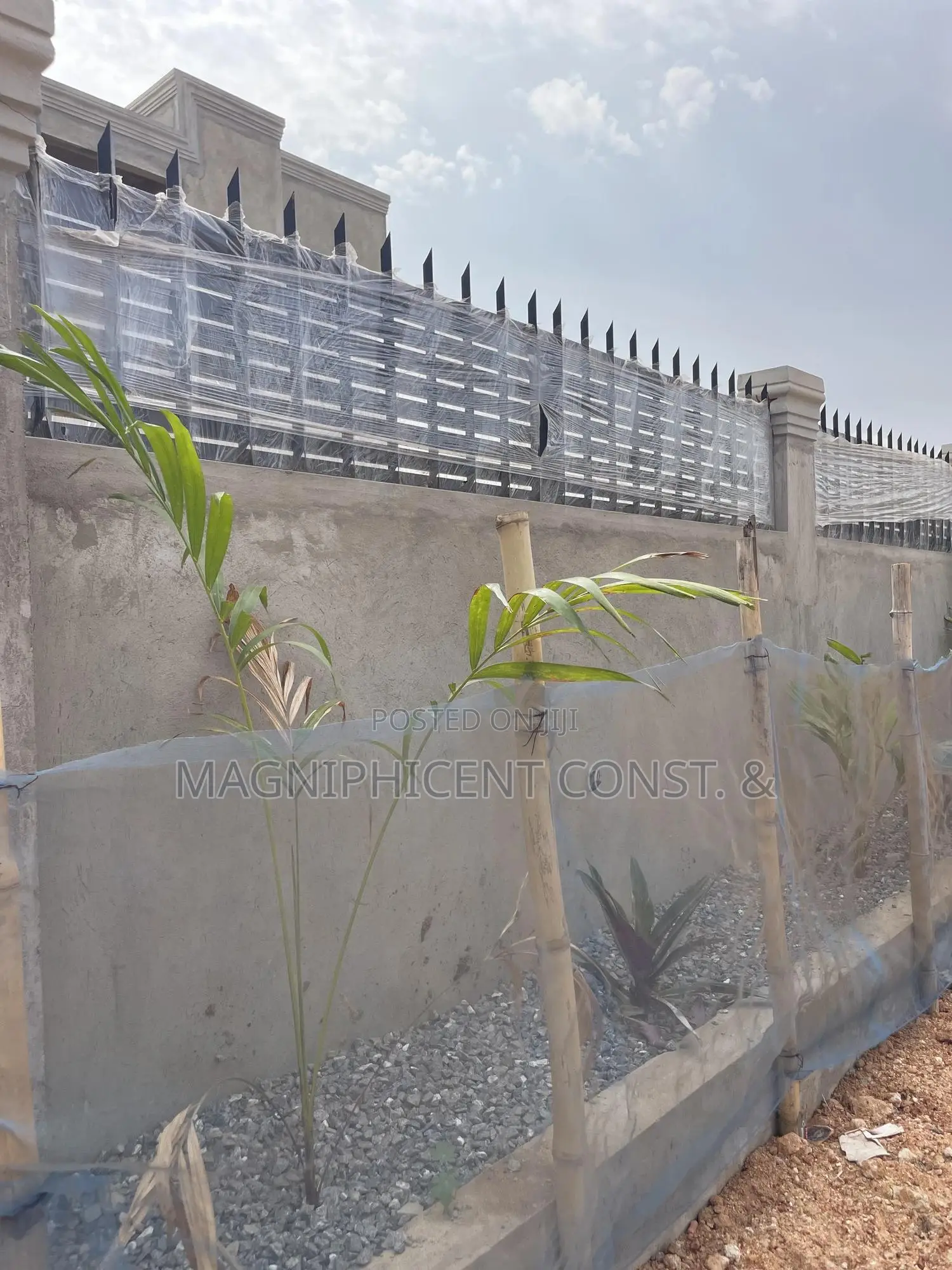 4bdrm Duplex in Lakeside Estates, Ashaley Botwe for sale