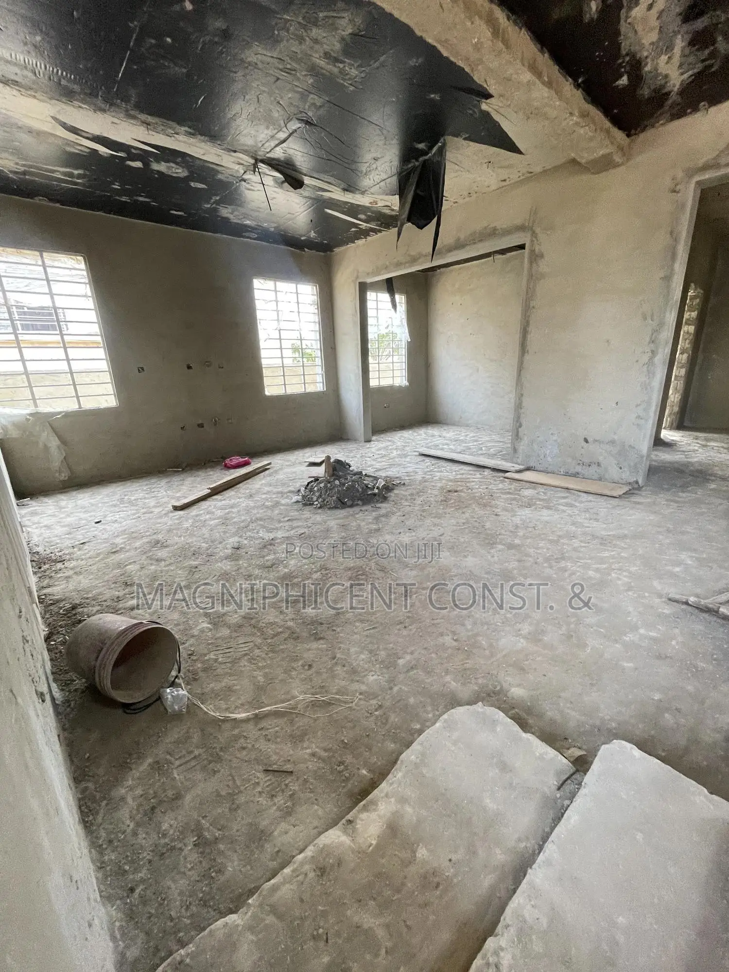 4bdrm Duplex in Lakeside Estates, Ashaley Botwe for sale