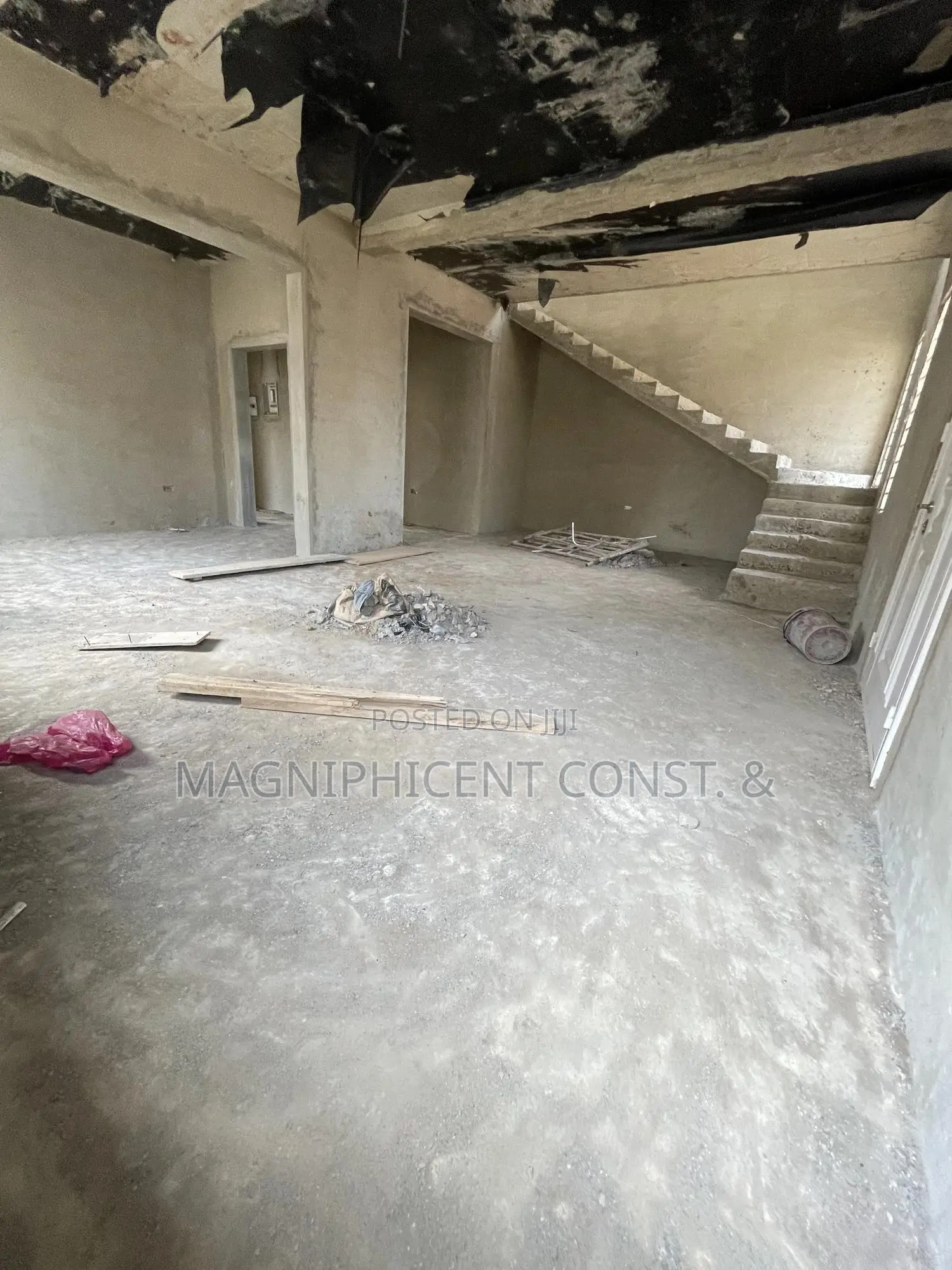 4bdrm Duplex in Lakeside Estates, Ashaley Botwe for sale