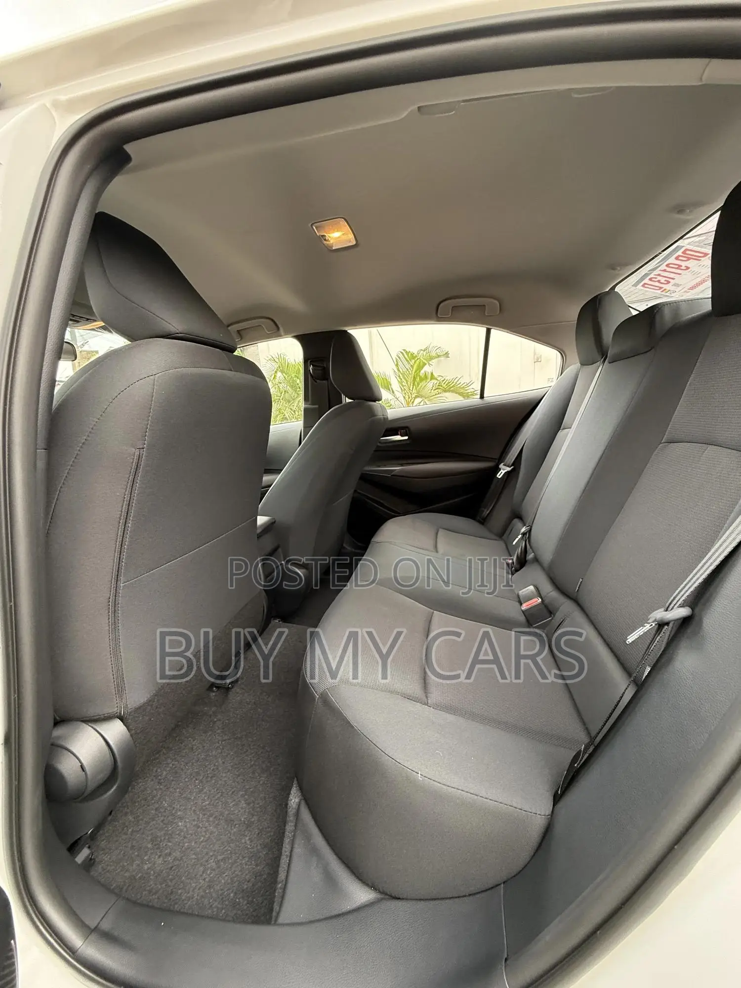 Toyota Corolla Hybrid LE 2025 White