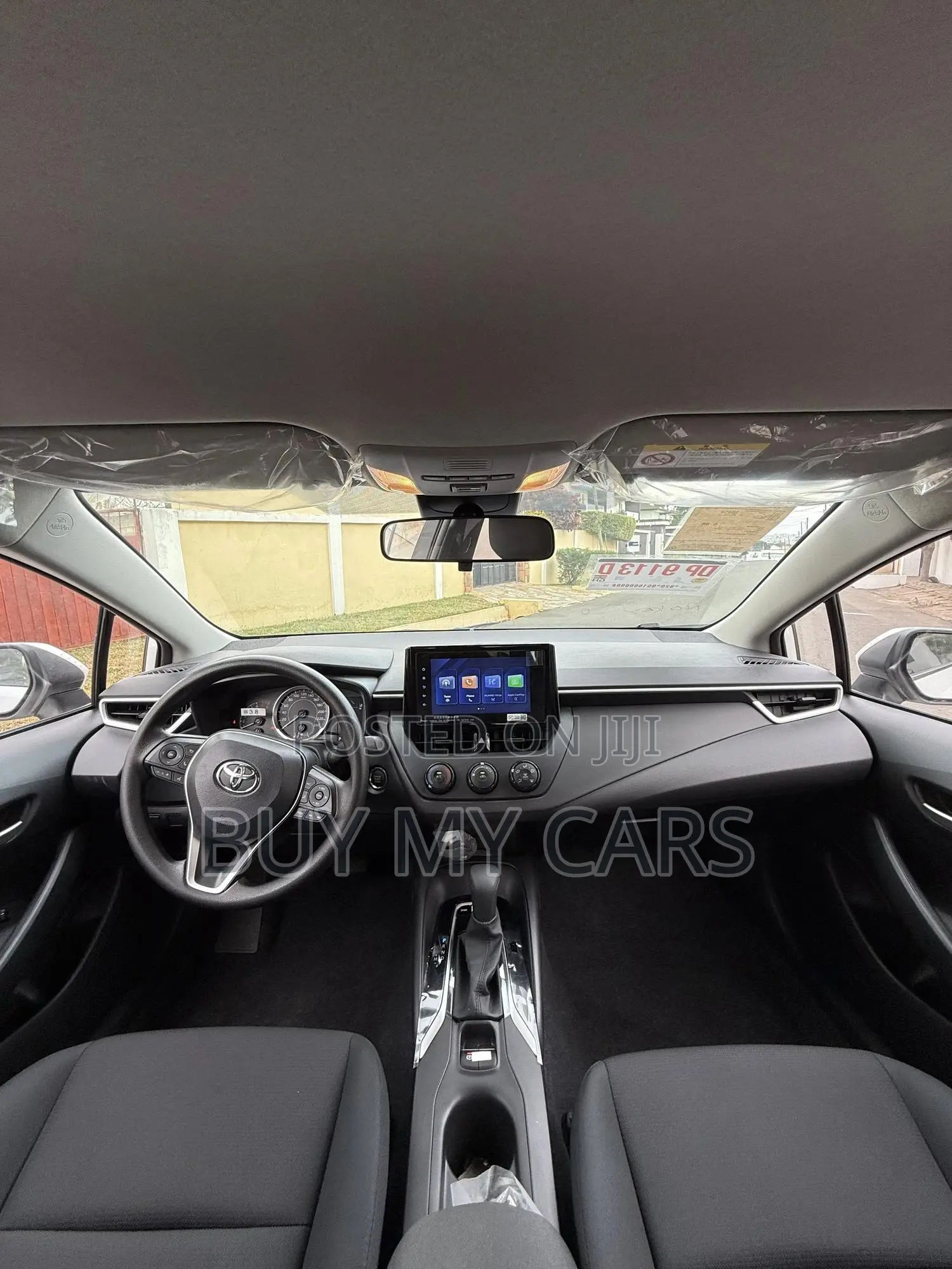 Toyota Corolla Hybrid LE 2025 White