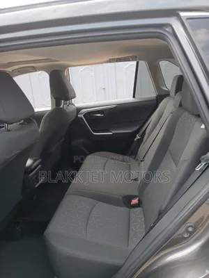 Toyota RAV4 XLE AWD 2023 Burgundy