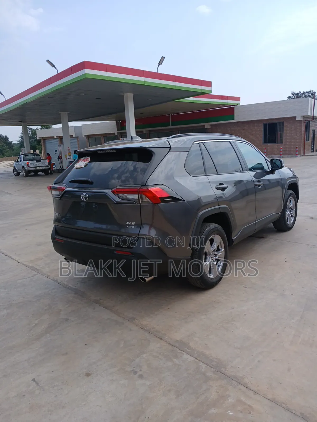 Toyota RAV4 XLE AWD 2023 Burgundy