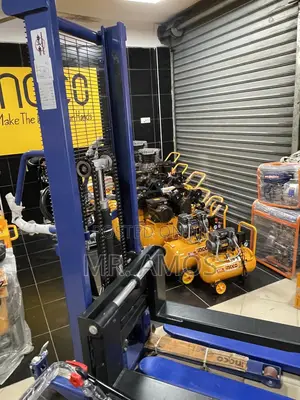 1500kg Manual Forklift Stacker Truck/Trolley - Wnk1r15