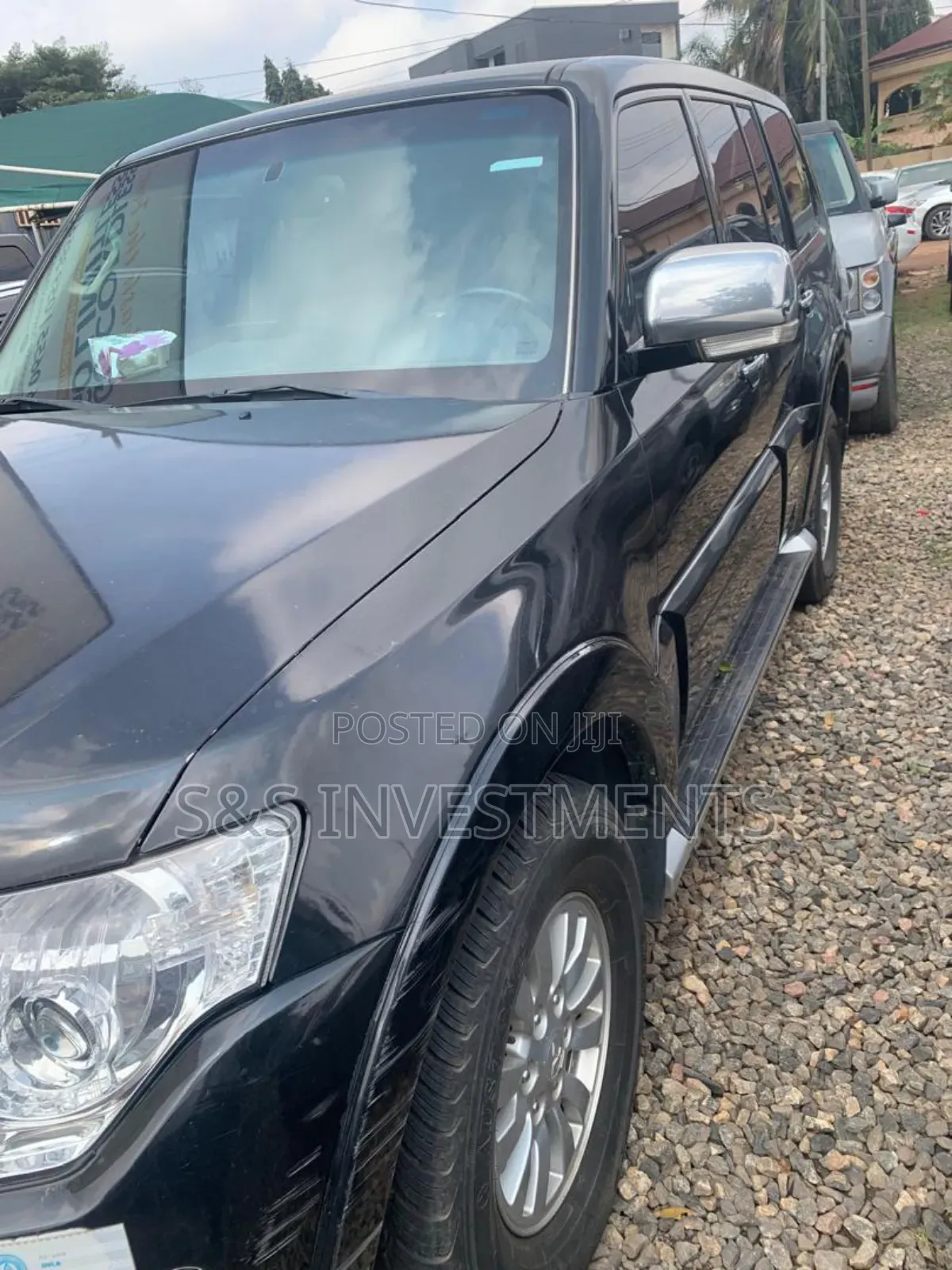 Mitsubishi Pajero 2015 Black