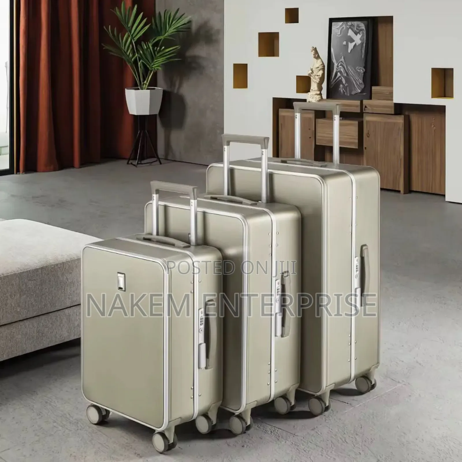 Luxurious Zipless Aluminium With a Cup Holder and a Strong Handle