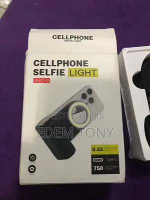 Cellphone Selfie Grip With Light