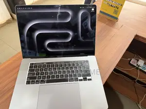 Laptop Apple MacBook Pro 2019 16GB Intel Core i9 SSD 512GB