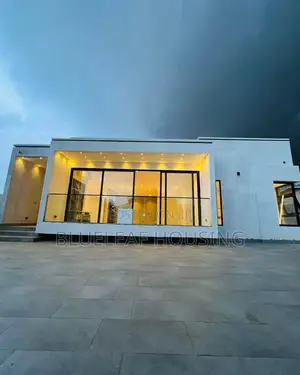 3bdrm House in Lake Side Estate for sale