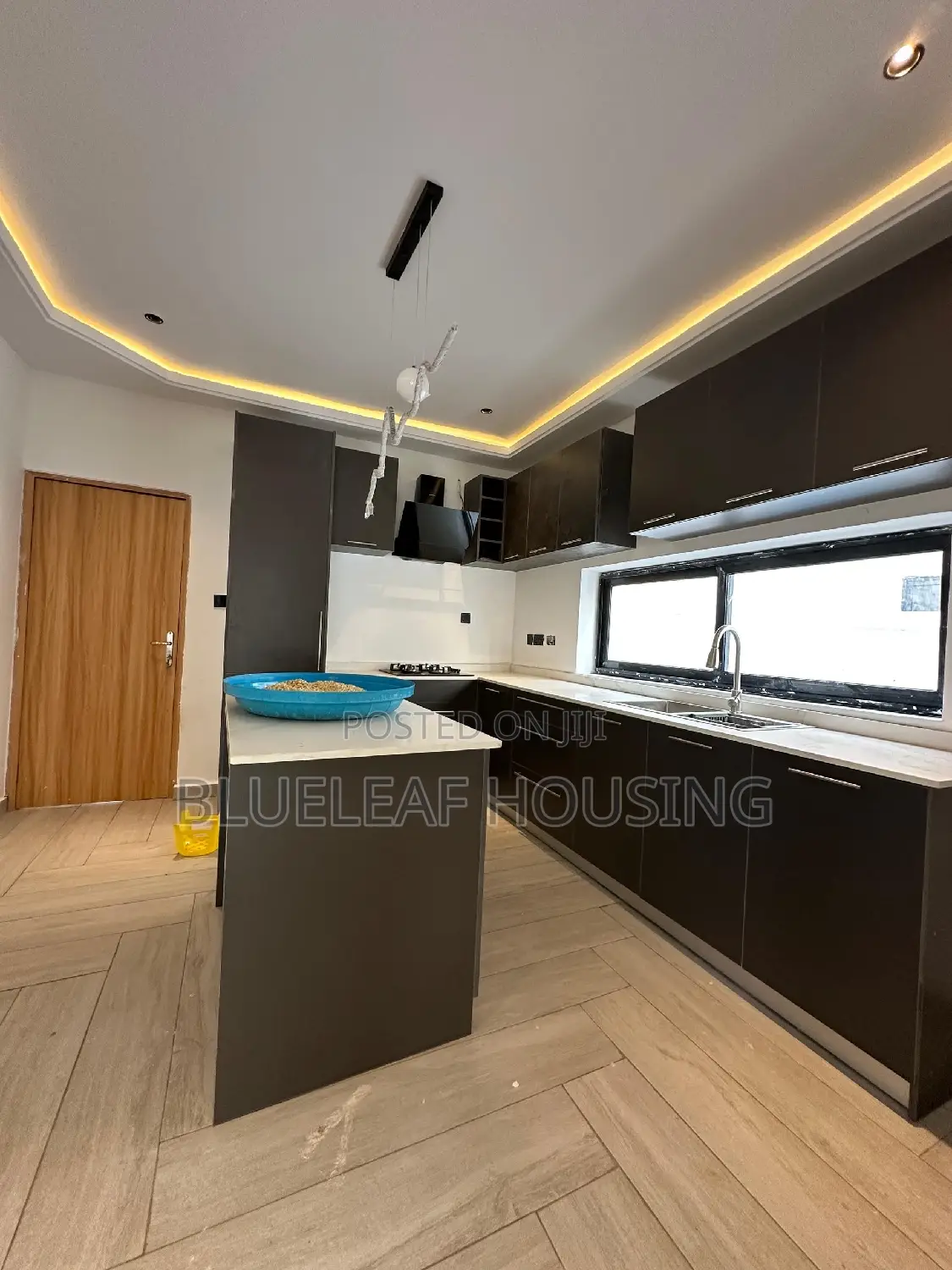 4bdrm House in Ashaley Botwe for sale