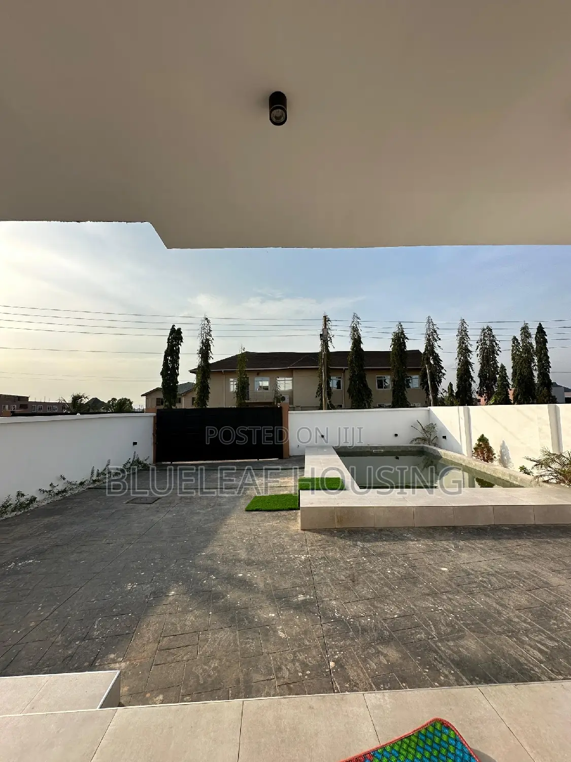 4bdrm House in Ashaley Botwe for sale