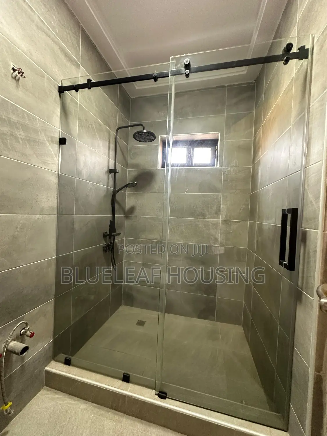 4bdrm House in Ashaley Botwe for sale