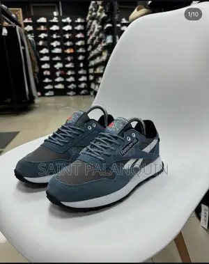 Reebok Sneakers
