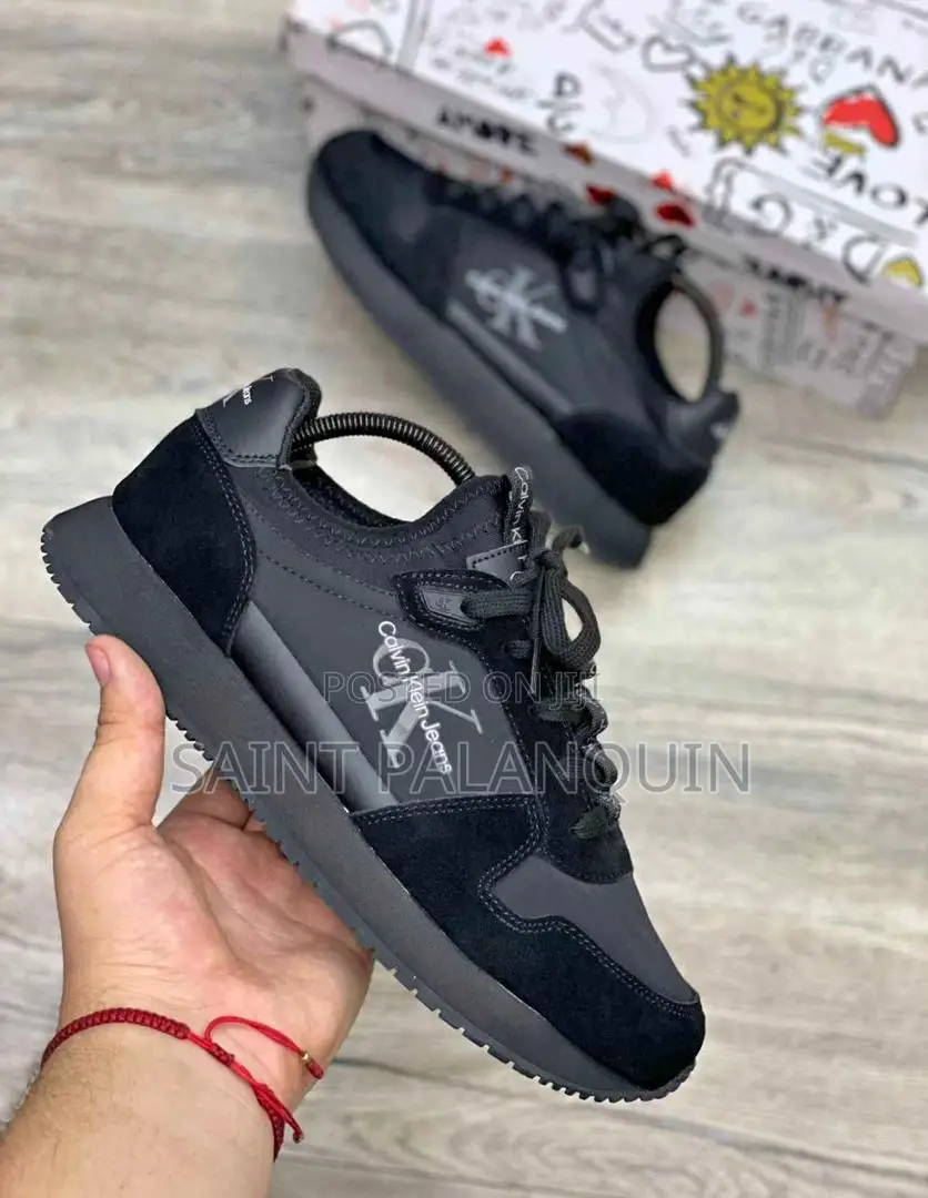 Calving Klein Sneaker