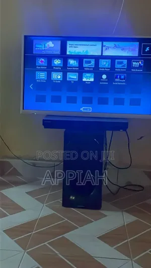 Panasonic 32" Smart Tv