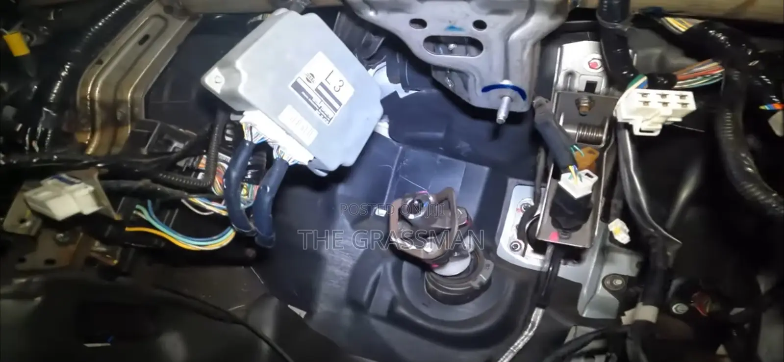 Mechanic Shop Mywheels Auto Car Repair Service