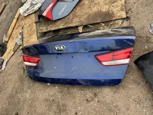 Kia Optima 16-19 Booth / Tailgate