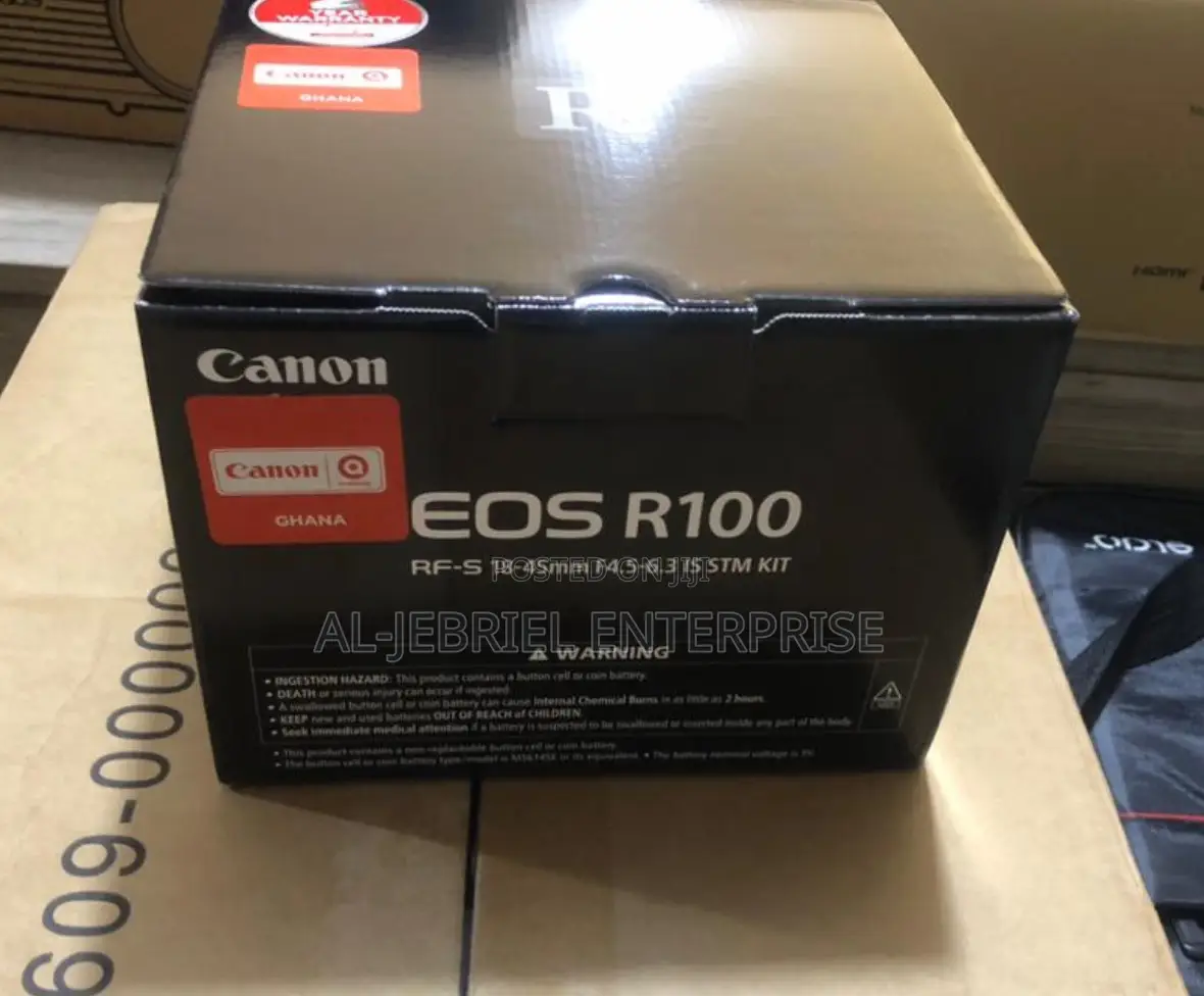 Canon R100 With 18-45mm Lens