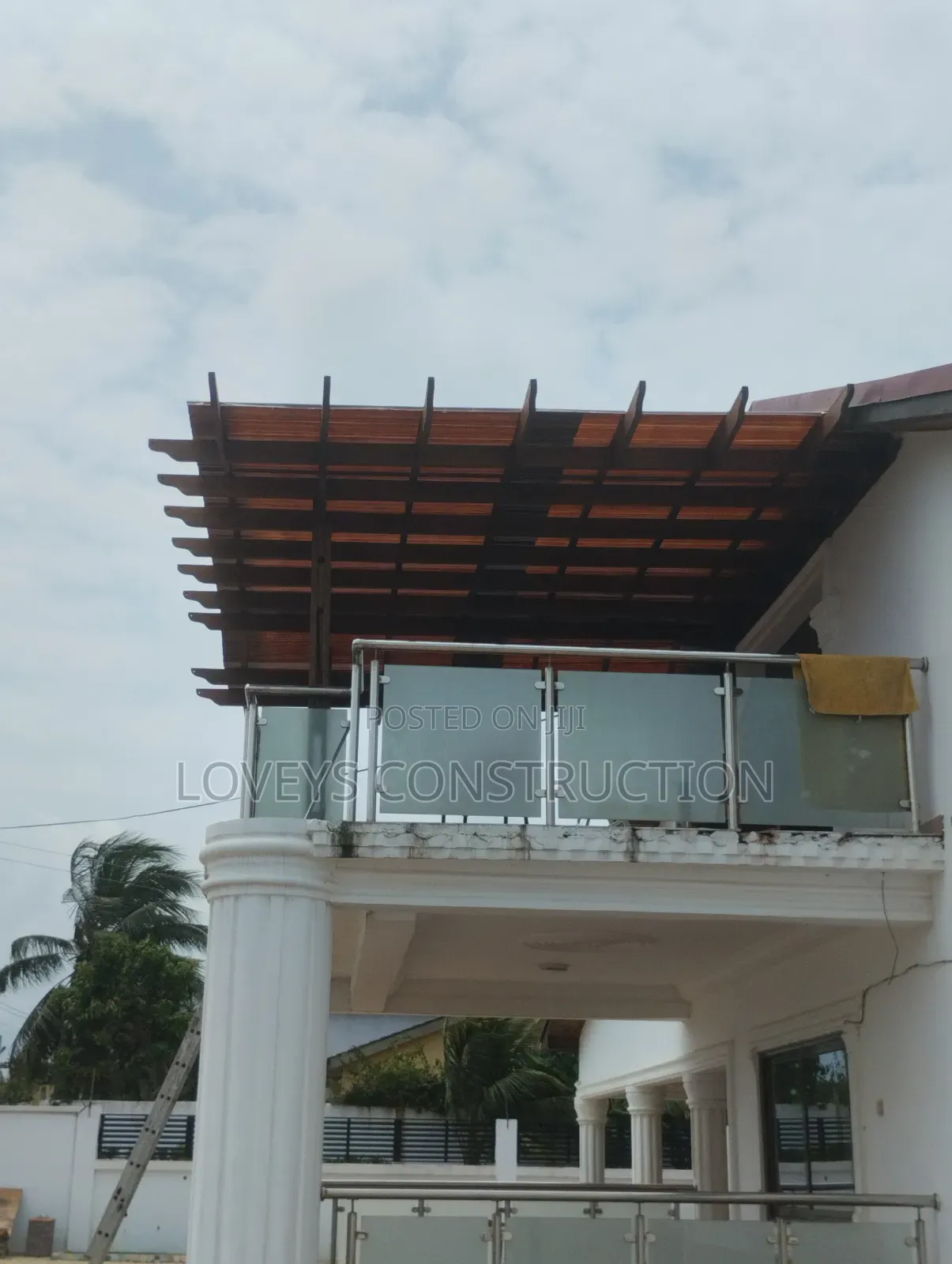 Lovey's Pergola