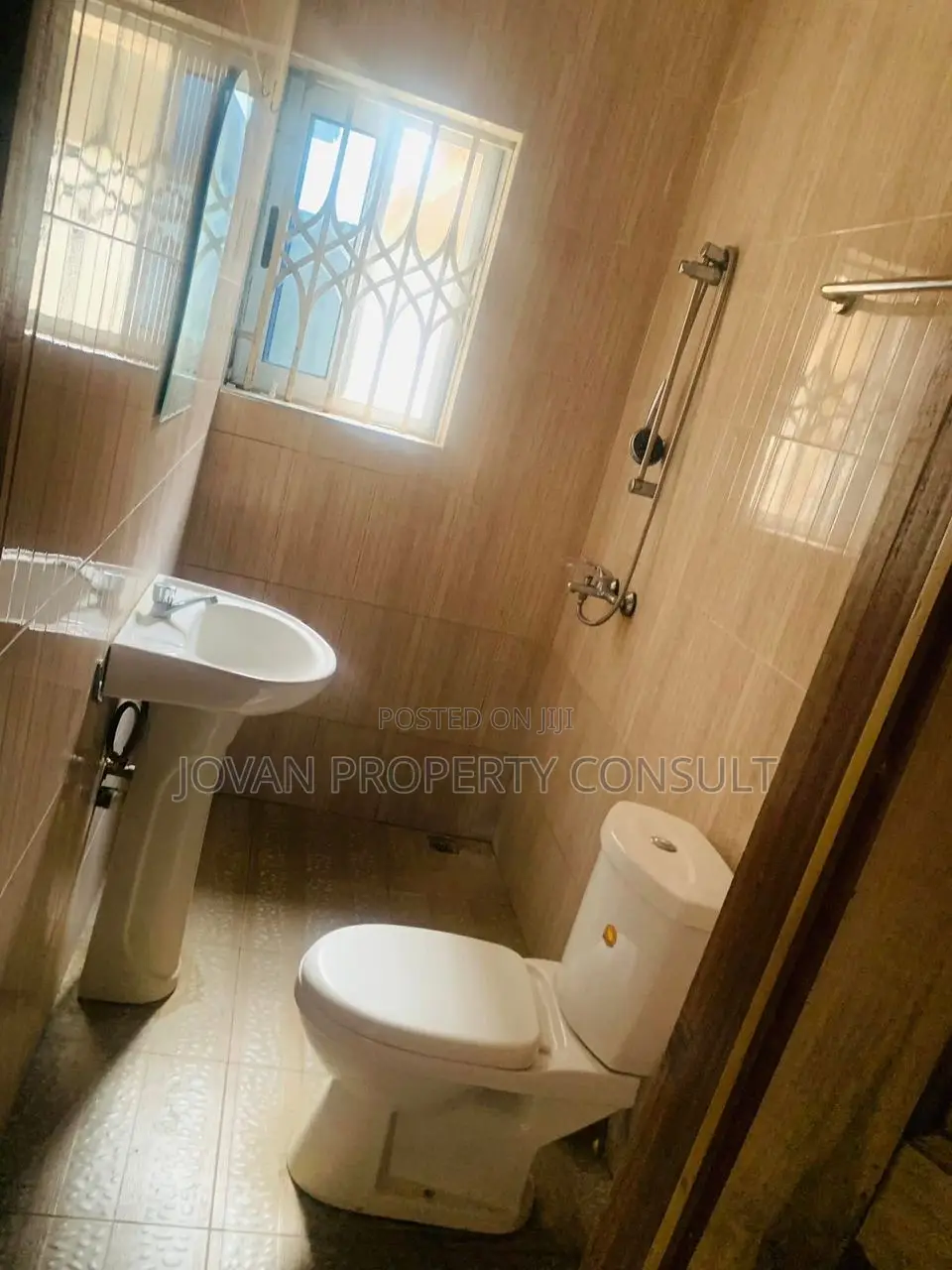 1bdrm Room & Parlour in Amasaman Achiaman, Ga West Municipal for rent