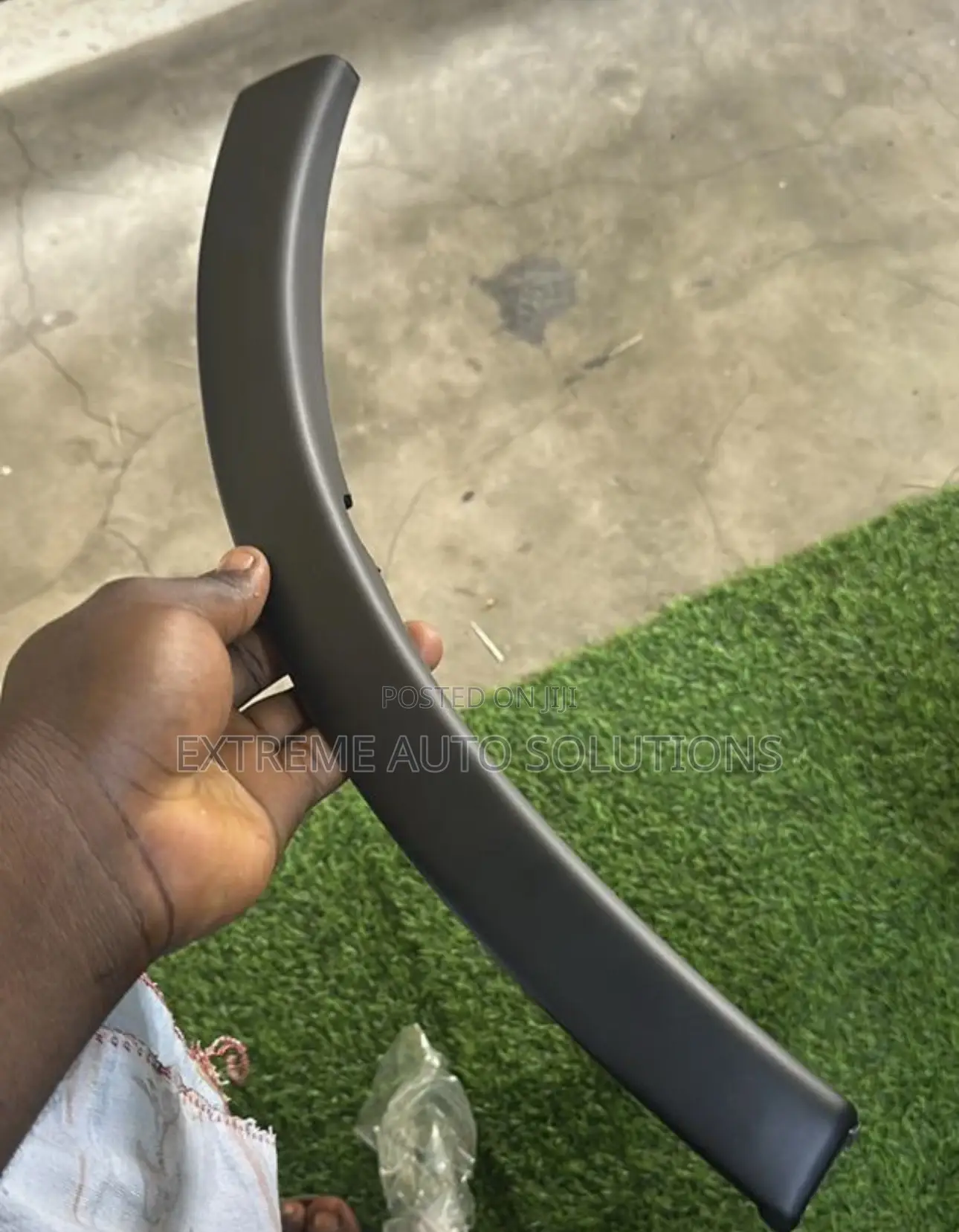 Outlander 2016...20 Bumper Moulding