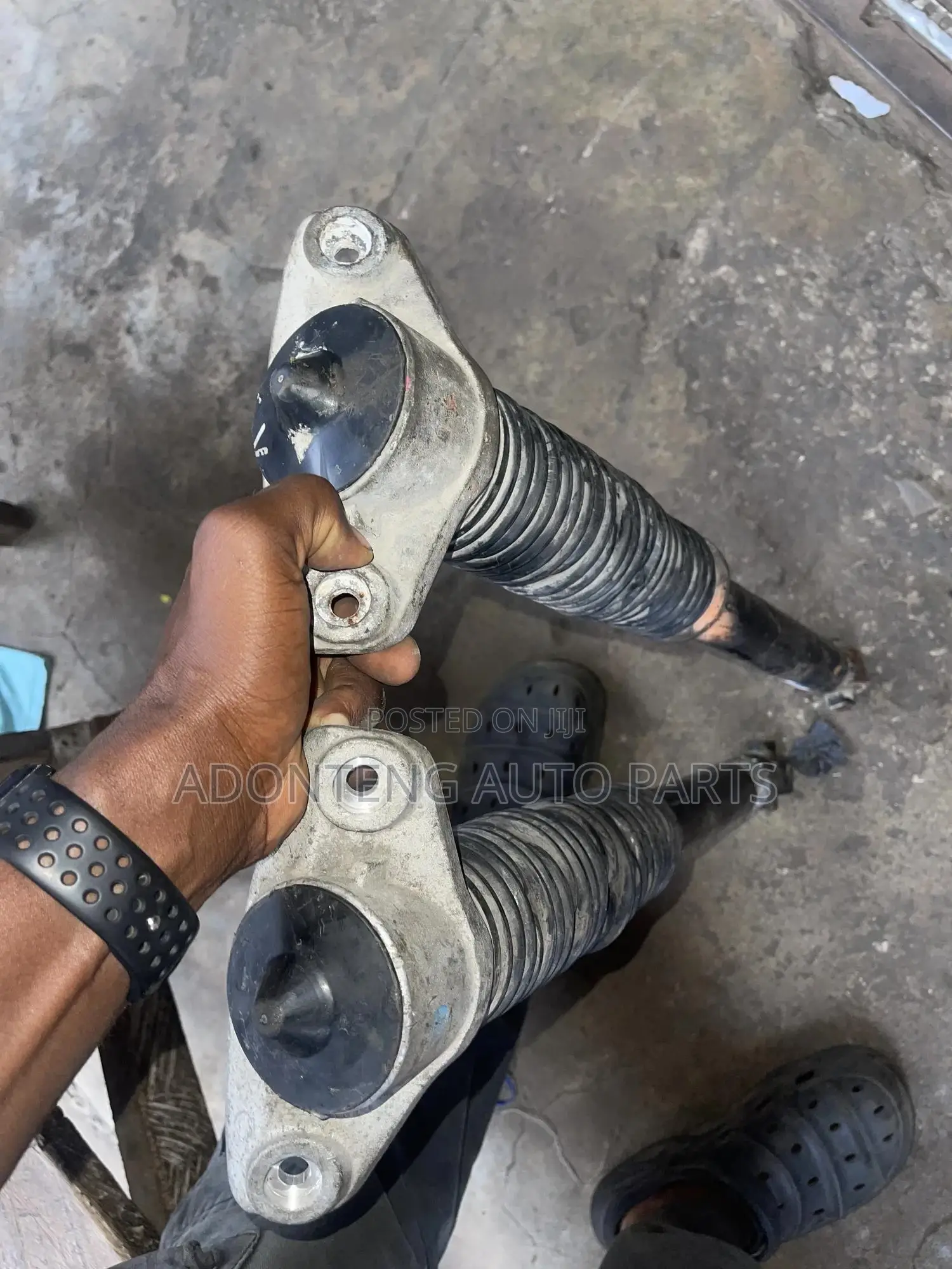 Hyundai Tucson/Kia Sportage and Santa Fe 2017-2023 Back Shocks