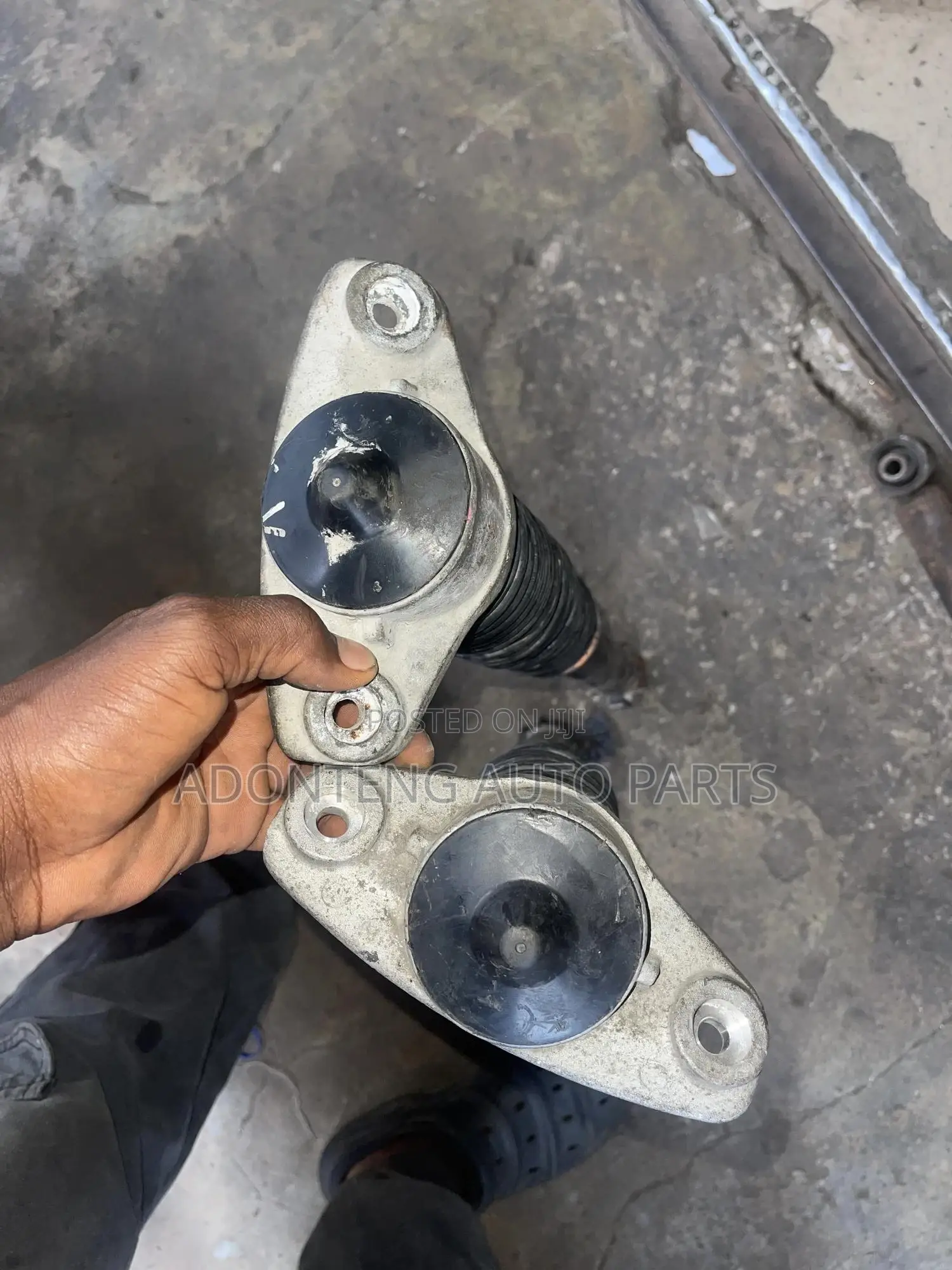 Hyundai Tucson/Kia Sportage and Santa Fe 2017-2023 Back Shocks