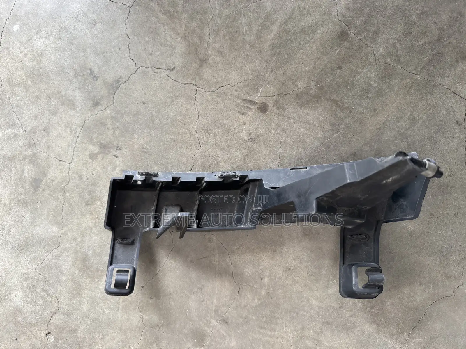 2014 2015-2017 Range Rover Sport Front Bumper Left Top Bracket