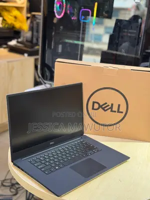 New Laptop Dell 16GB Intel Core I7 SSD 512GB