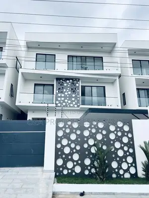 4bdrm House in East Legon, A&C Mall Area for sale