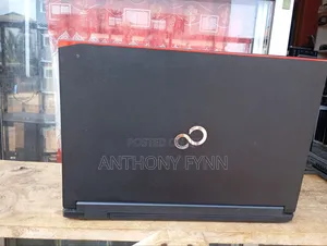 Laptop Fujitsu Lifebook E556 8GB Intel Core i3 SSD 256GB