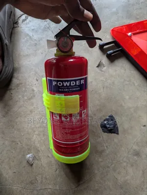 All Kinds of Cars Fire Extinguisher Available