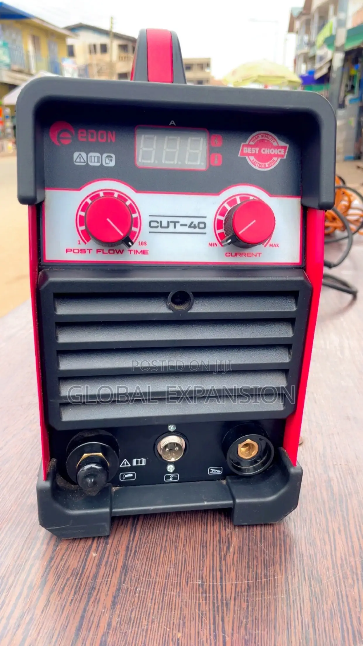 Plasma Cutting Machine (Cut 40).