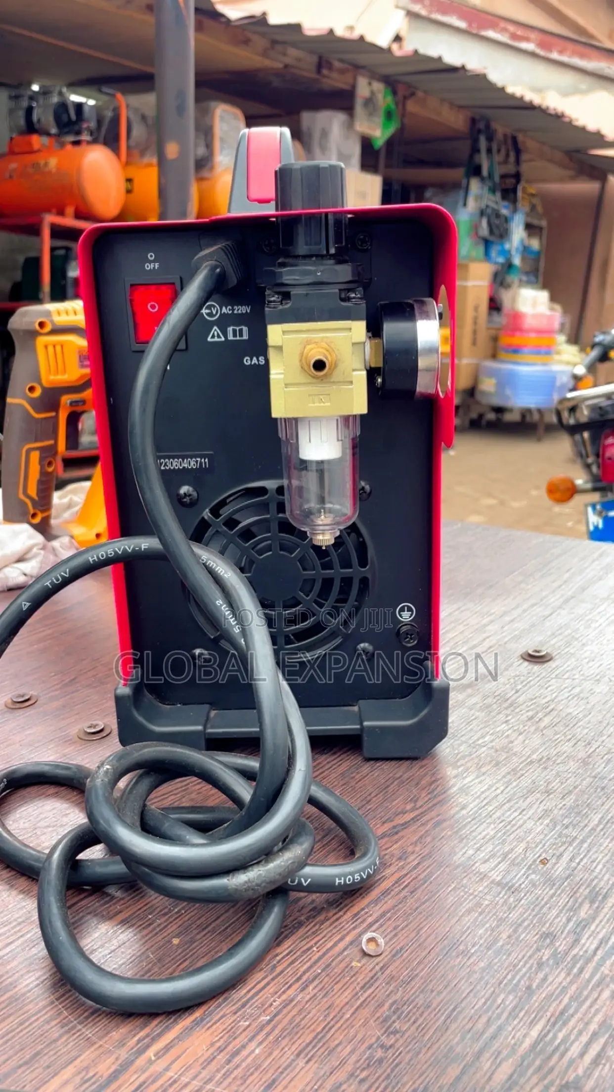 Plasma Cutting Machine (Cut 40).