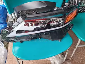 Headlight Camry 2020 Se