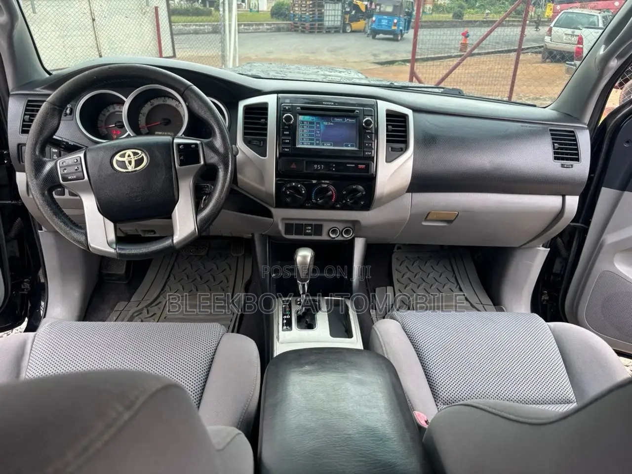 Toyota Tacoma 2013 Black