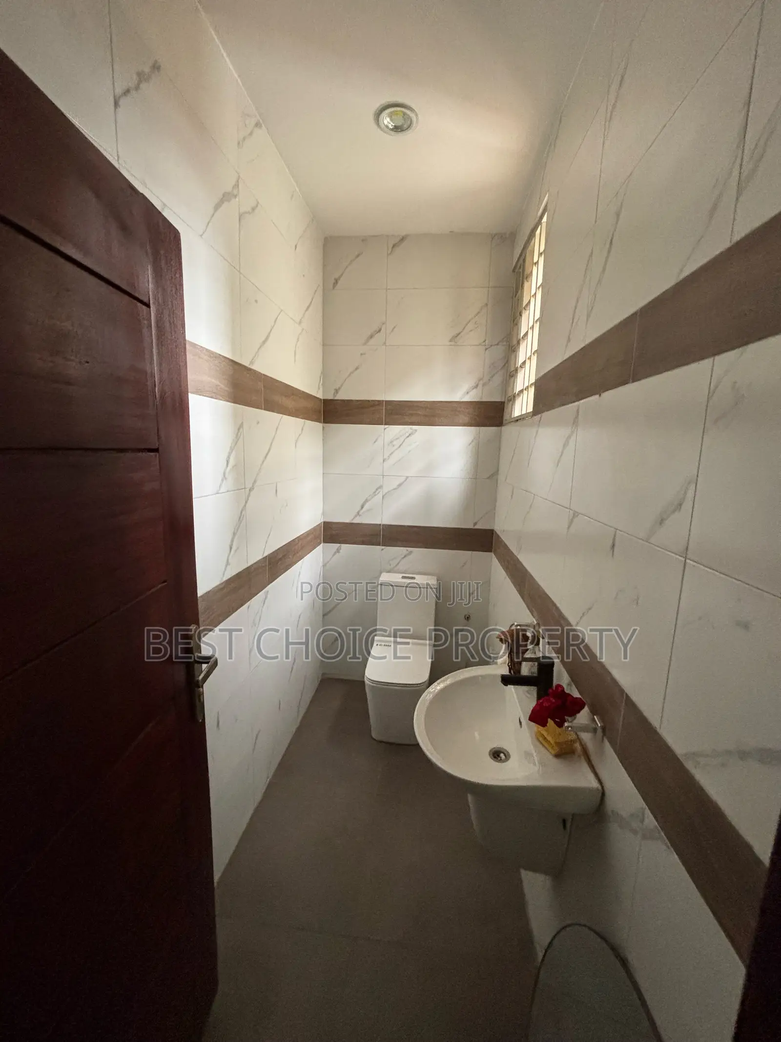 Ex Two Bedroom Apartment for Rent at Lakeside Estate
