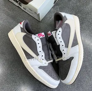 Travis Scott Air Jordan 1 Low Og "Reverse Mocha" Sneakers