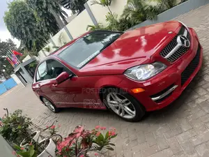 Mercedes-Benz C250 2014 Red