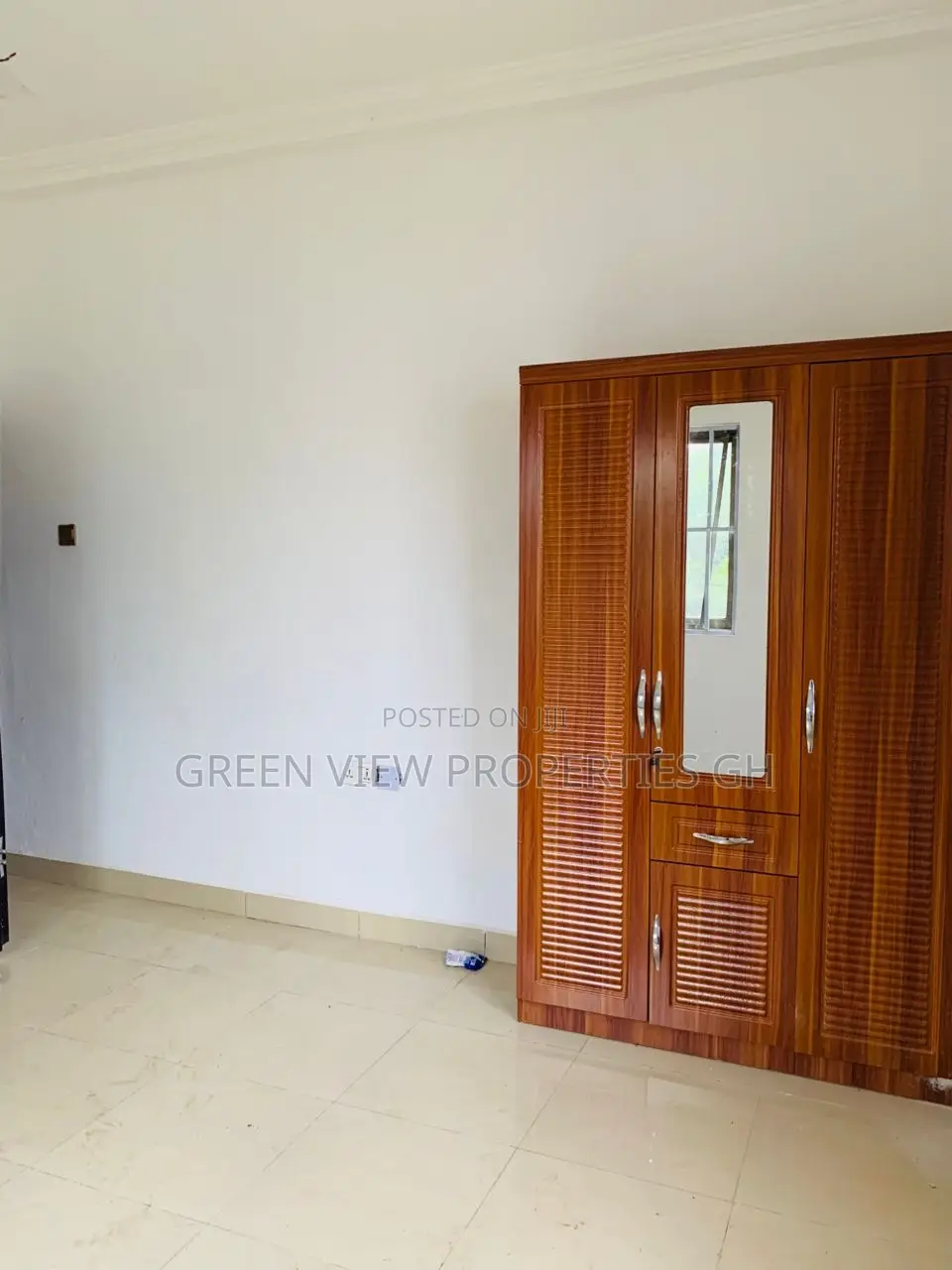 2bdrm Apartment in West Hills Mall Area for rent