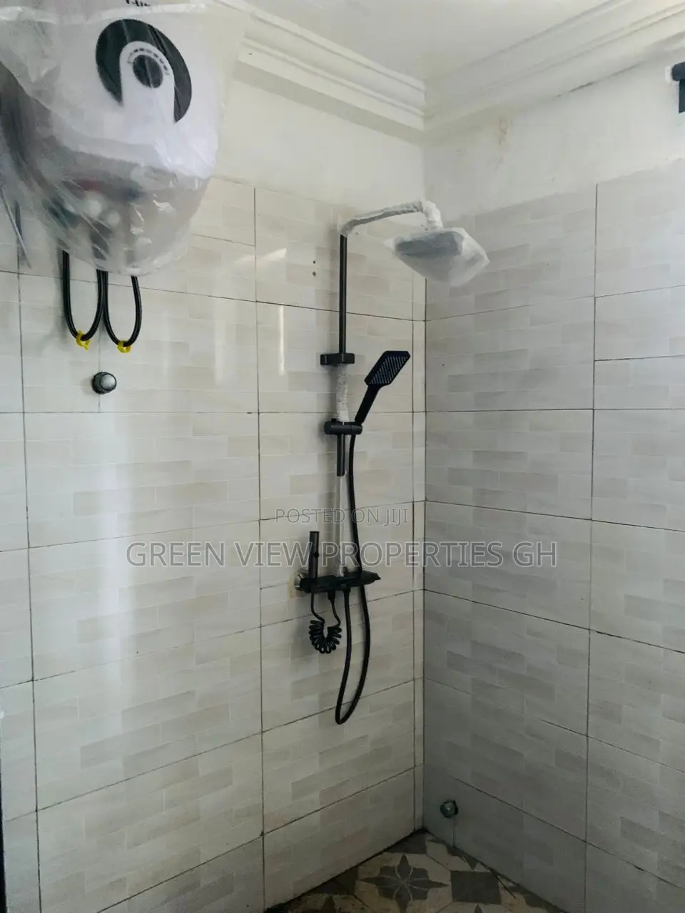 2bdrm Apartment in West Hills Mall Area for rent