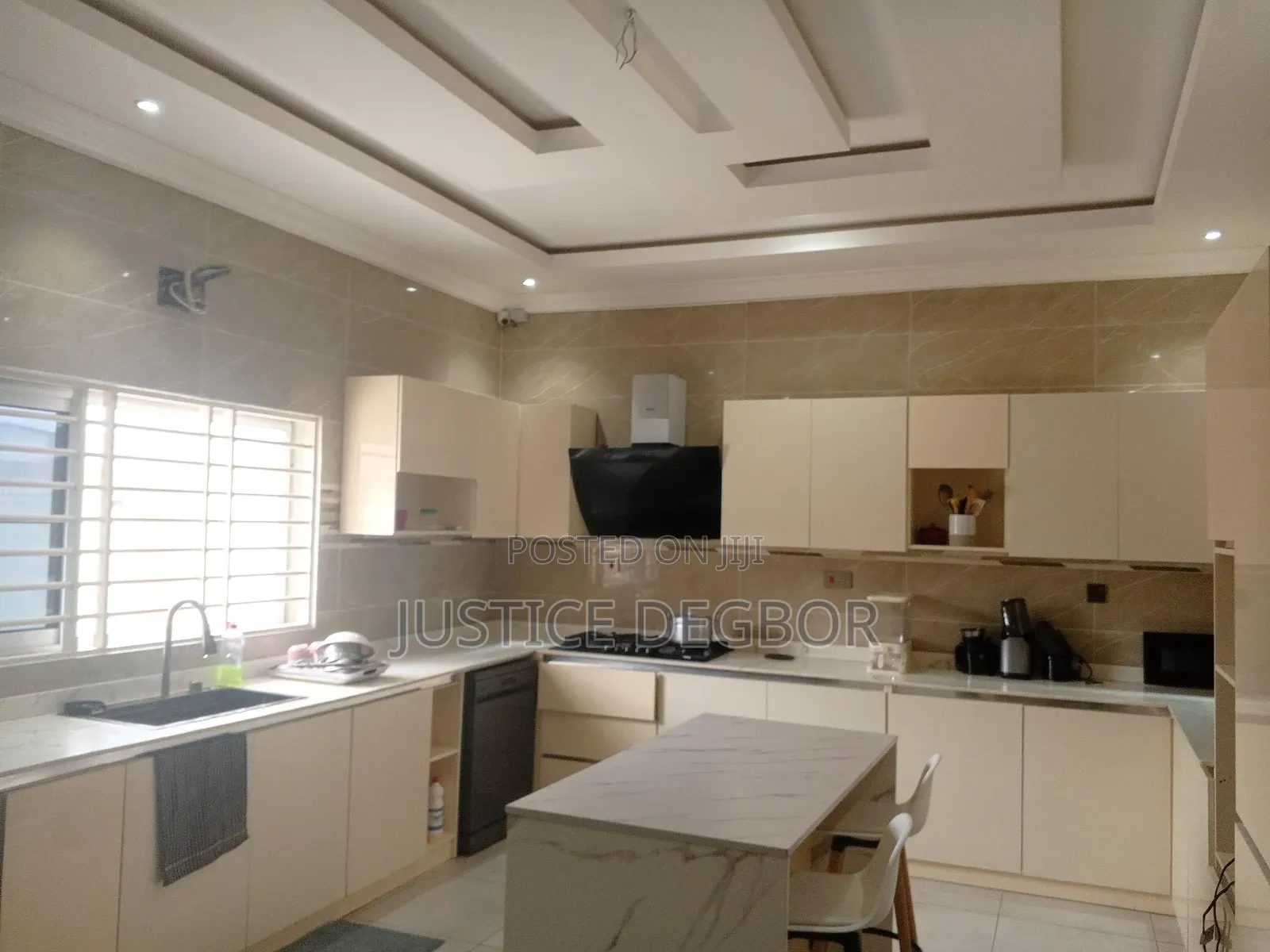 5bdrm House in Bestchoice, Achimota for sale