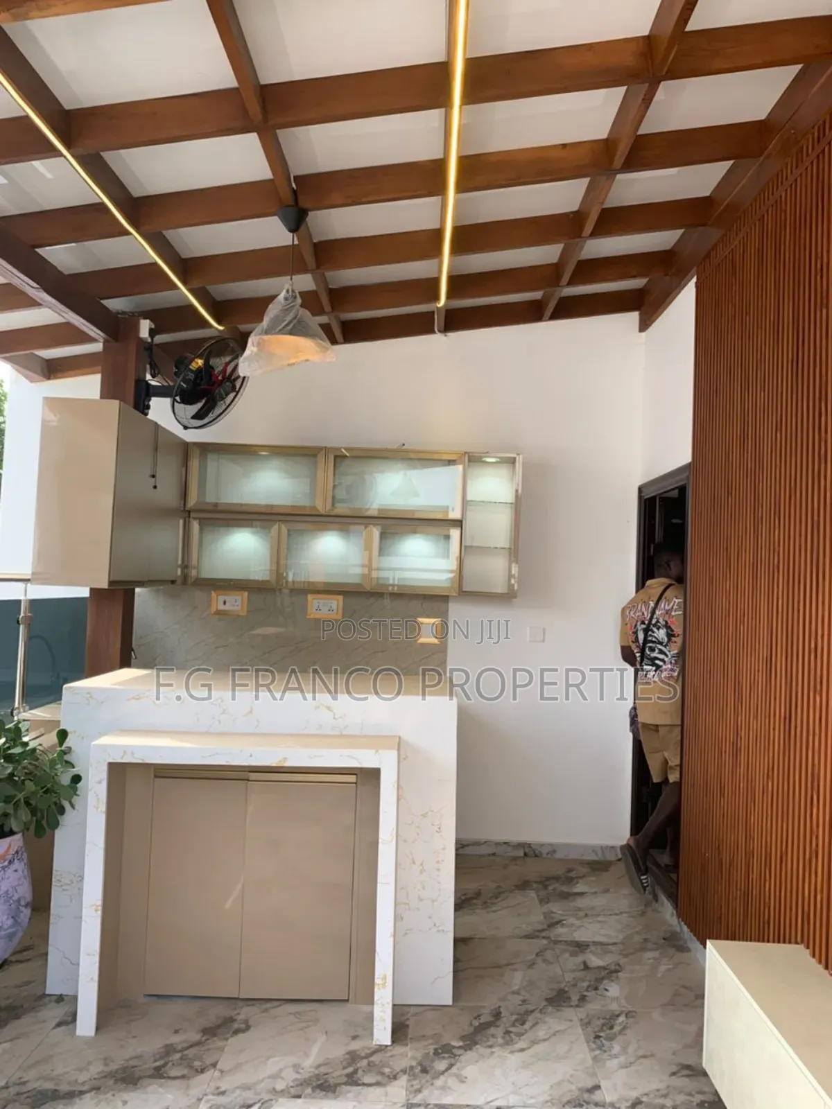 3bdrm Apartment in Kg Franco Properties, Airport Residential Area