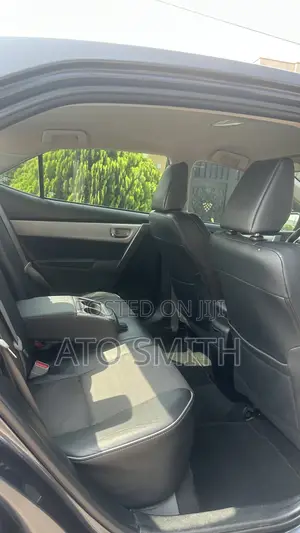 Toyota Corolla 2017 Gray