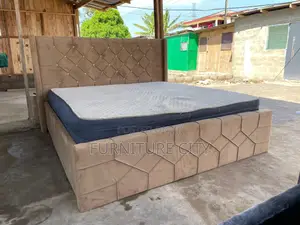 Lustré Queen Size and Mattress