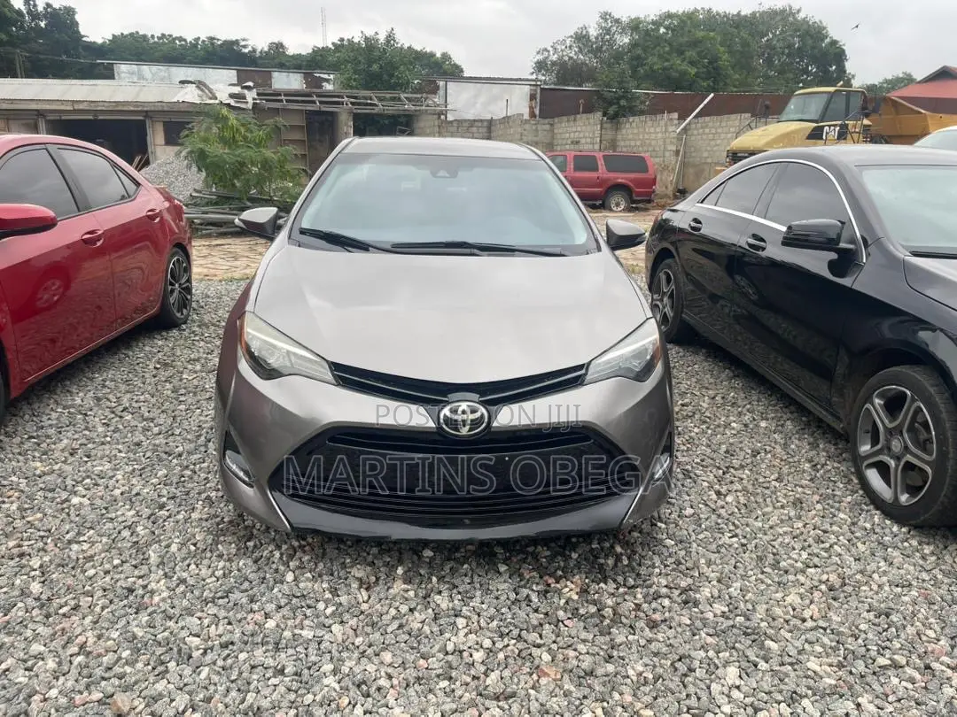 Toyota Corolla LE (1.8L 4cyl 2A) 2019 Brown